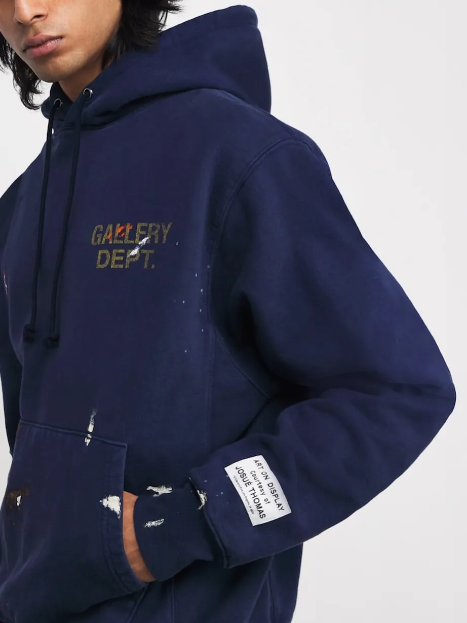 GALLERY DEPT. PAINT LOGO HOODIE/Vintage Navy Purple English graffiti distressed hoodie Purple S-XL Front panel GD ENGLISH logo Enlarged back logo Ready-to-wear belt printed with wash and distressed Made with faded distressed texture There is "Art on Display" pattern patch on the cuffs All painted by old craftsmen with splashes of ink Original mold opening Fabric custom woven and dyed Perfect reproduction of the correct version